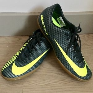Nike Mercurial VictoryIV CR7- Men’s Cleats Size 10